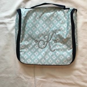 Thirty One Hanging Traveler Case